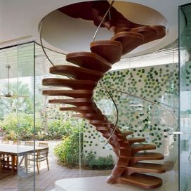 Drevené dizajnové schodisko