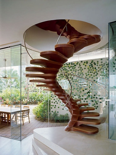 Drevené dizajnové schodisko - 