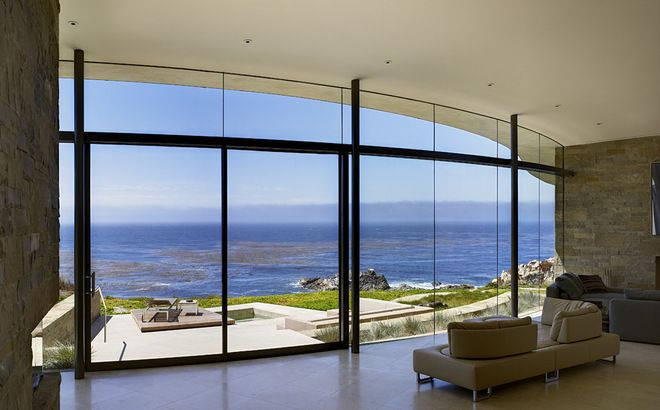 Obývacia izba s výhľadom na more - 