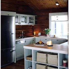 Kuchyňa v podkroví - drevené obloženie