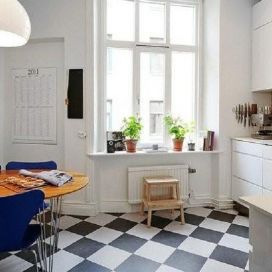 Škandinávska kuchyne s čiernobielou dlažbou Helena-koden 