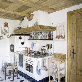 Drevený strop v kuchyni Claudia Fiserova