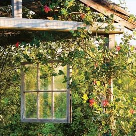 Záhradný altánok z trámu a okenice