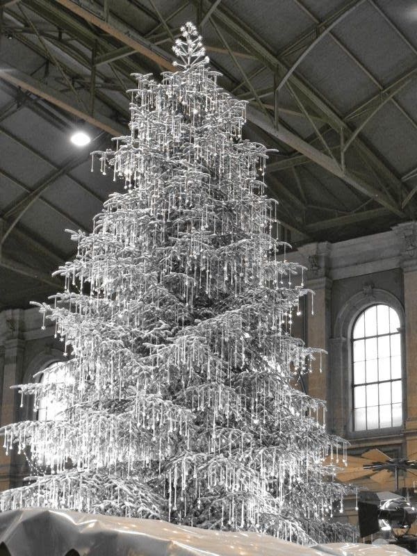 Strieborný vianočný strom - 