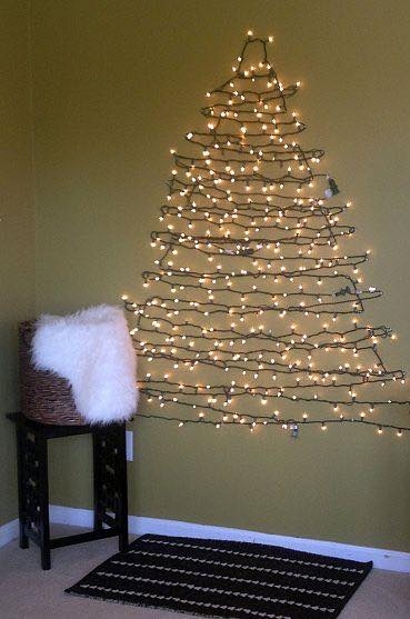 Vianočný stromček zo svetelného reťaze - 