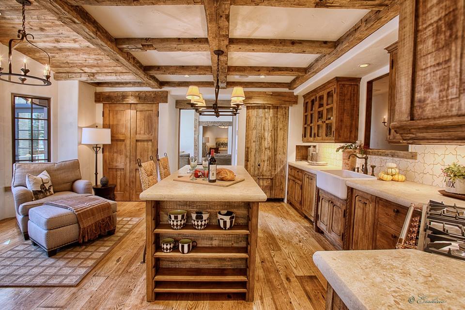 Kuchyňa v dreve s patinou - 