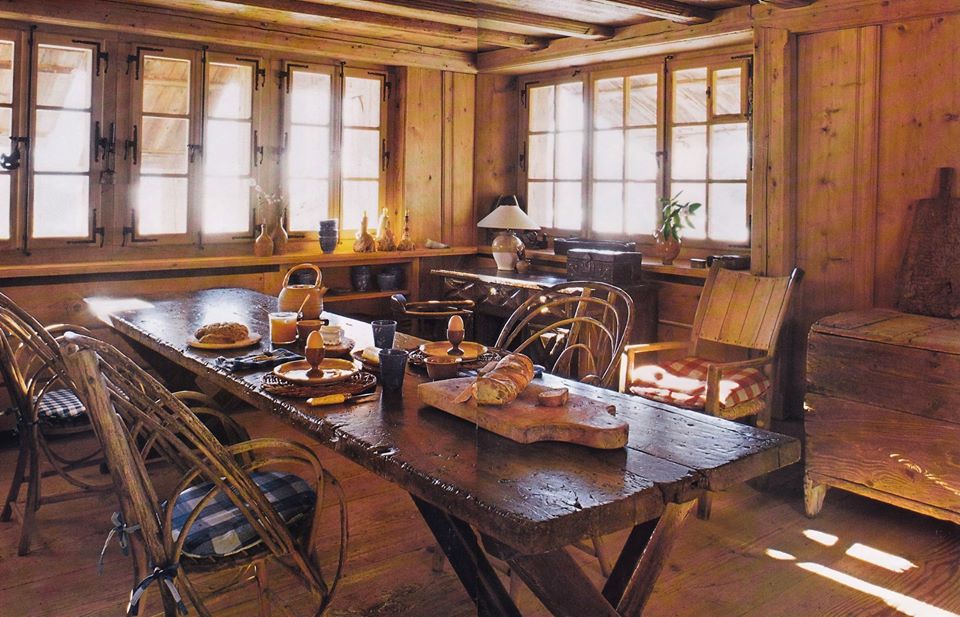 Jedáleň v starej drevenici - 