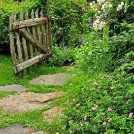 Romanticka záhradné vrátka
