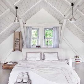 Spálne v podkroví - drevené biele obloženie KatkaD 