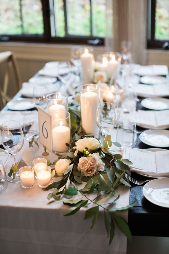 Jedálenský stôl na svadbu - 