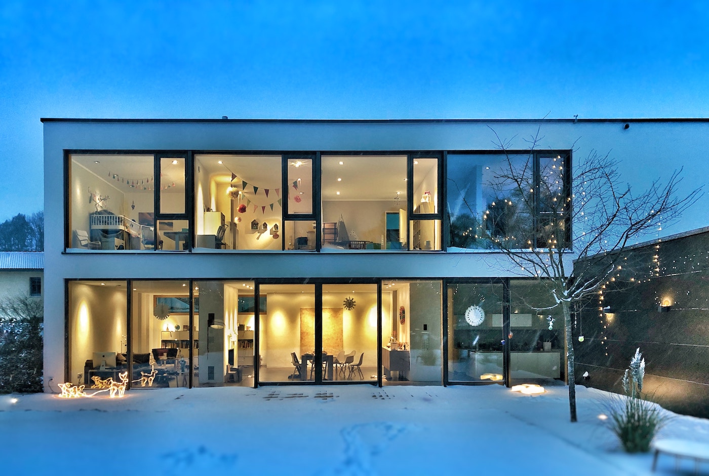 Moderný dom nízkoenergetický s oknami - 
