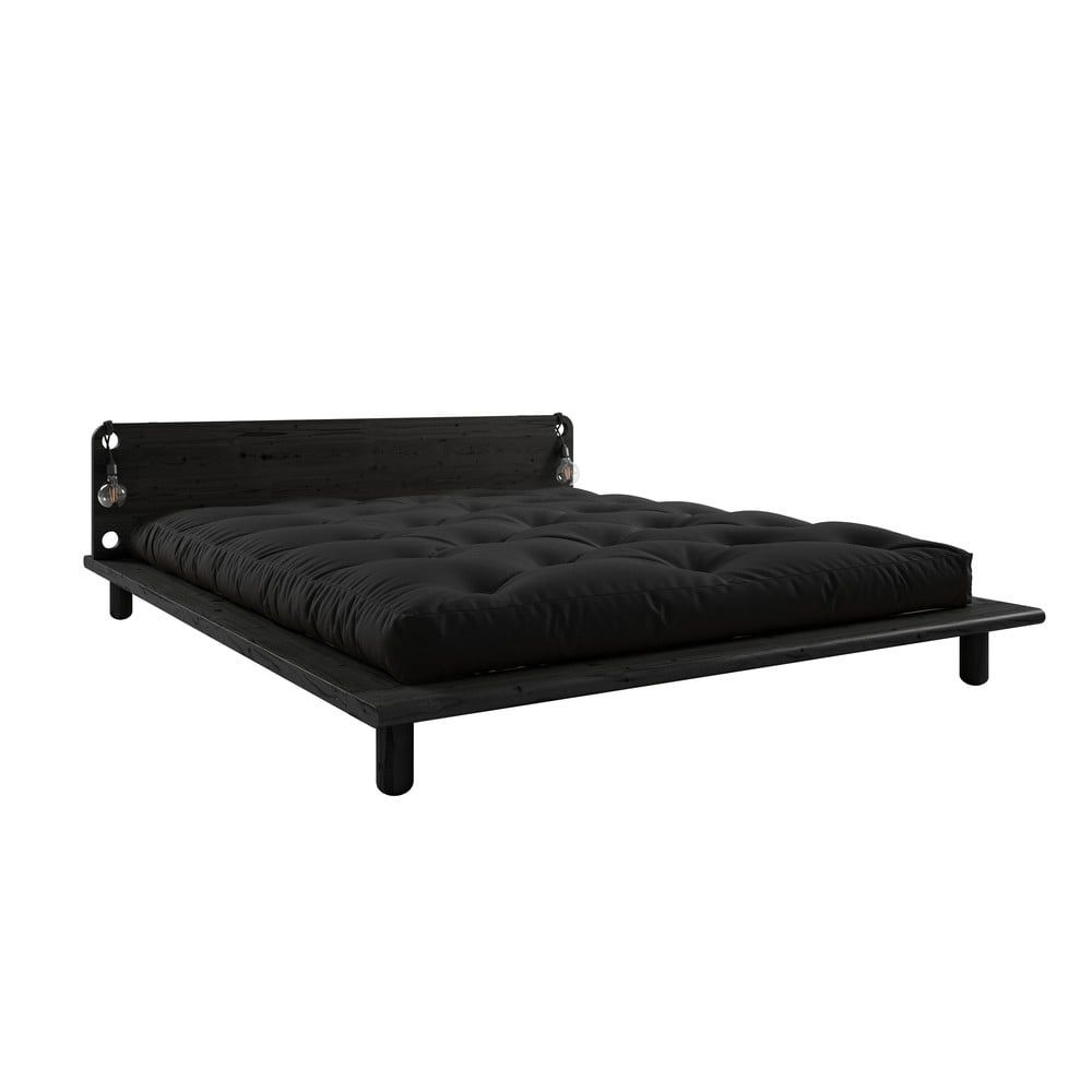 Čierna dvojlôžková posteľ z masívneho dreva s čelom, lampičkami a čiernym matracom Double Latex Karup Design Peek, 180 x 200 cm - Bonami.sk