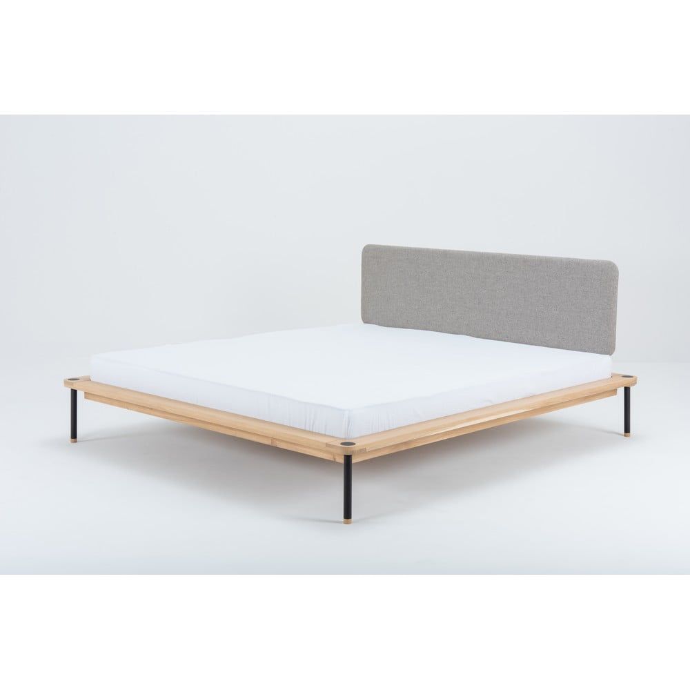 Dvojlôžková posteľ z dubového dreva Gazzda Fina Nero, 160 x 200 cm - Bonami.sk