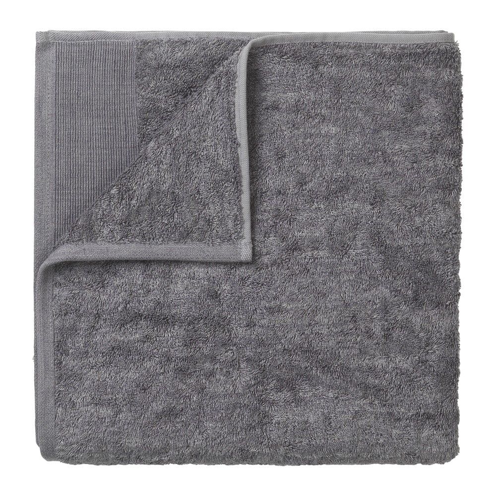 Tmavosivý bavlnený uterák Blomus, 100 x 50 cm - Bonami.sk