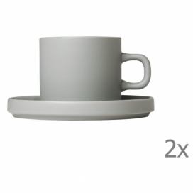 Súprava 2 svetlosivých keramických hrnčekov na kávu s tanierikmi Blomus Pilar, 200 ml