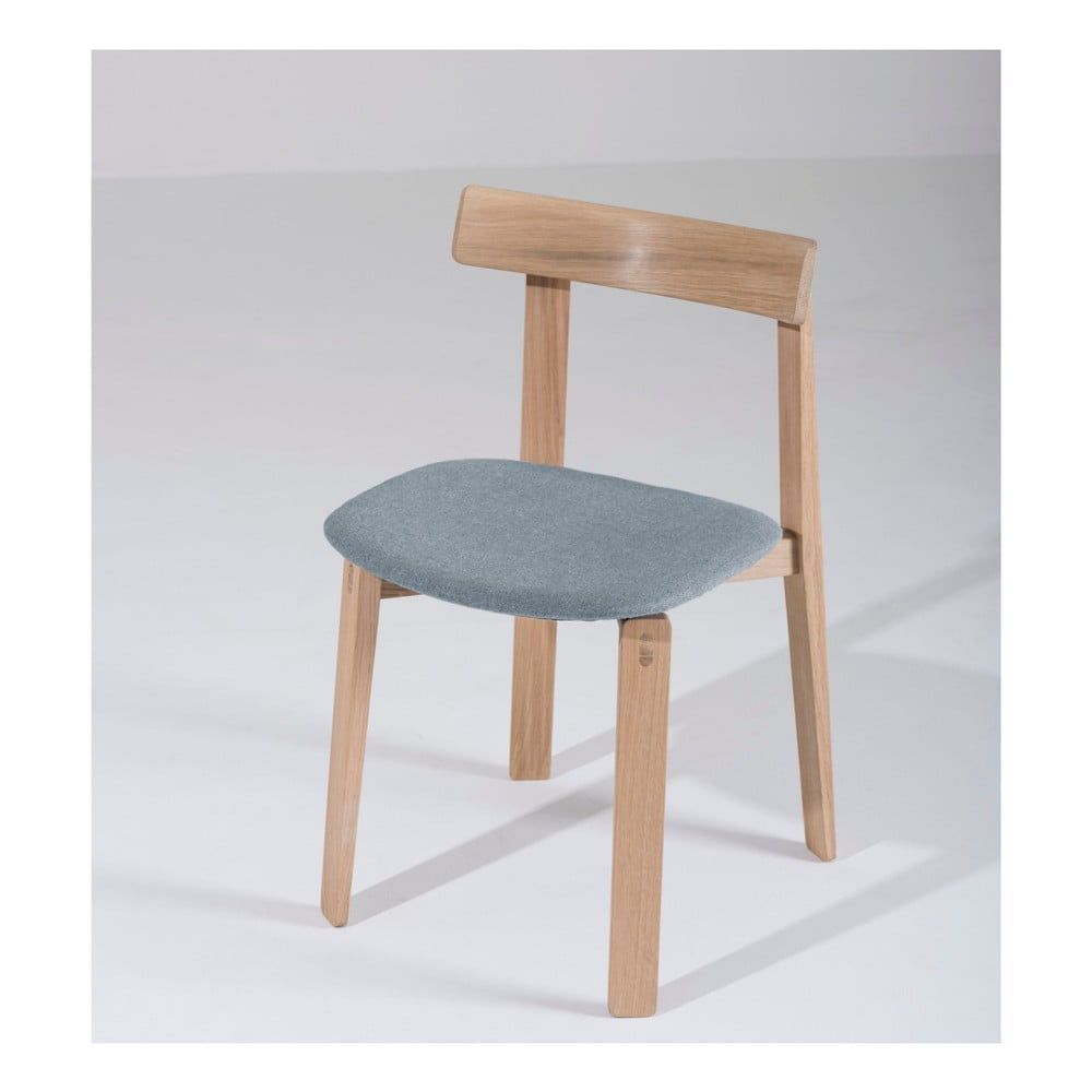 Jedálenská stolička z masívneho dubového dreva s modrosivým sedadlom Gazzda Nora - Bonami.sk