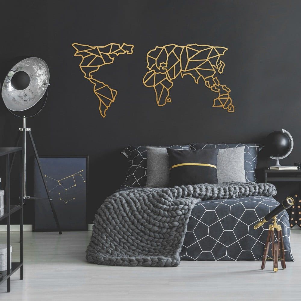 Kovová nástenná dekorácia v zlatej farbe Geometric World Map, 120 × 58 cm - Bonami.sk