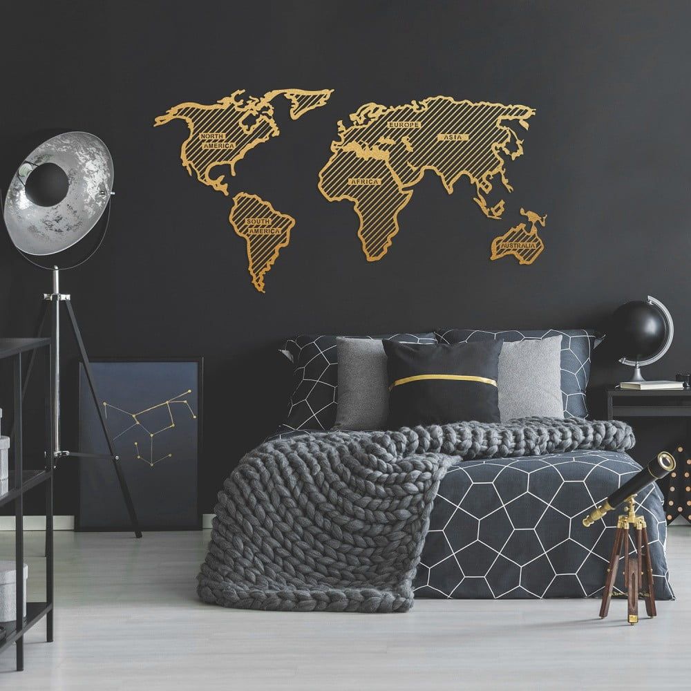 Kovová nástenná dekorácia v zlatej farbe World Map In The Stripes, 150 × 80 cm - Bonami.sk