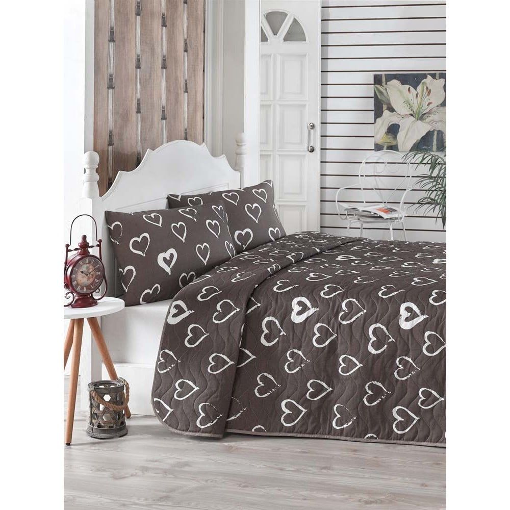 Hnedý prešívaný pléd cez posteľ s 2 obliečkami na vankúše Amor, 200 × 220 cm - Bonami.sk
