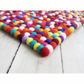 Tmavočervený guľôčkový vlnený koberec Wooldot Ball rugs, 120 x 180 cm Bonami.sk